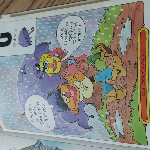 The Sesame Street Storybook Alphabet - Picture 9 of 12